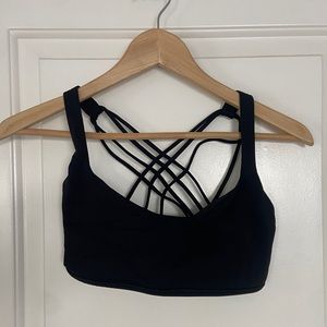 Lululemon Free to Be Bra
